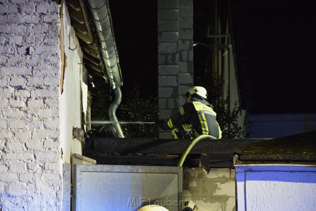 Feuer 2 Koeln Porz Langel Hinter der Kirche P140.JPG - Miklos Laubert